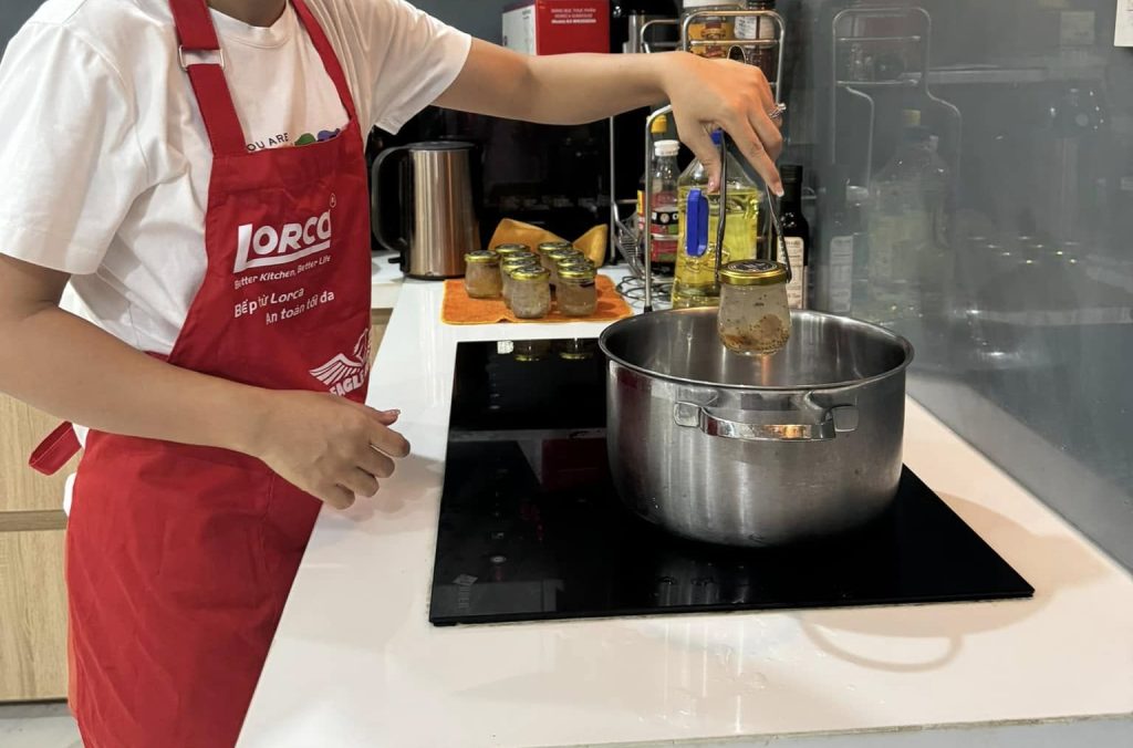 Không nên ăn yến ngay sau bữa chính