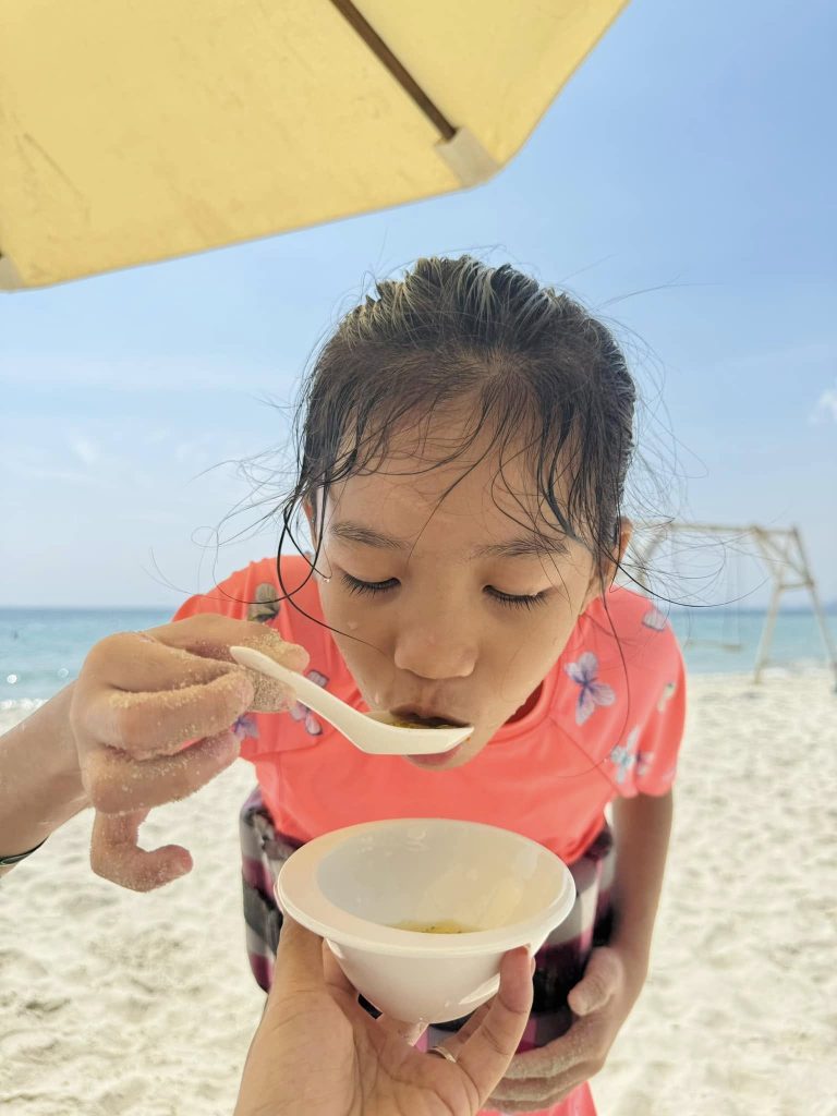 Trẻ ăn yến đúng cách với liều lượng phù hợp