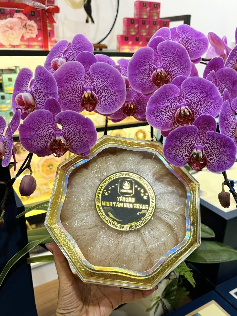 Tổ yến nguyên chất Khánh Hòa dùng cho người cao tuổi