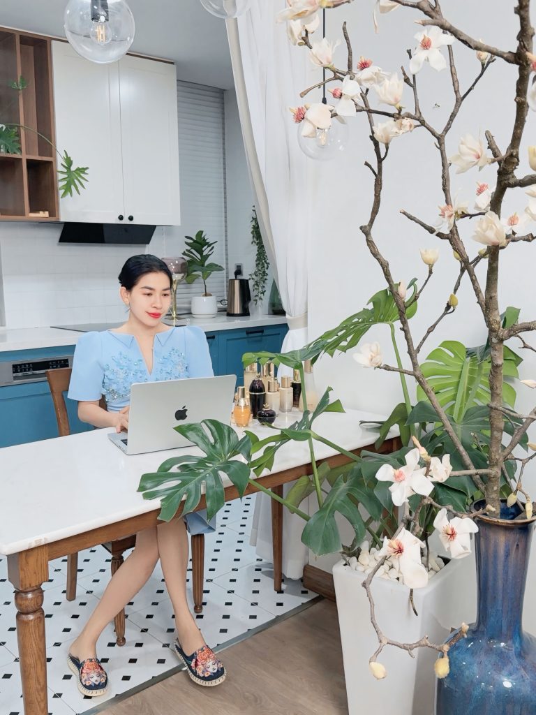 Phong cách làm việc tập trung và kỷ luật của Nguyễn Thị Lan Phương